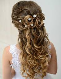 These are great styles that will give you a fancy look without your looking too formal. 31 Incredible Half Up Half Down Prom Hairstyles