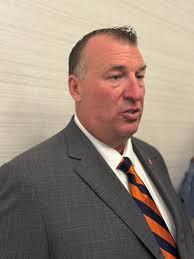 Lisa Marie Wheat-Pierce 💃 (@LisaPierce__)