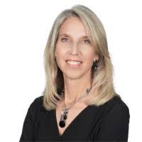 Lesley Hogan's Instagram, Twitter & Facebook