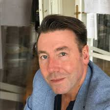 Stuart Page's Instagram, Twitter & Facebook