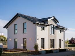 The large ceramic wash basin and bathtub make sure luxury is the priority, and the illuminated mirror keep things modern and. Fingerhaus Fertighauser Mit 70 Jahren Erfahrung Hausbau Portal Net