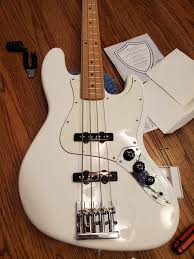 Discover the best bass guitar necks in best sellers. Just Put A Hipshot Kickass Bridge On My Player Series Jazz Bass Along With Stringjoy Strings And Man This Thing Rings Like A Bell Bassguitar