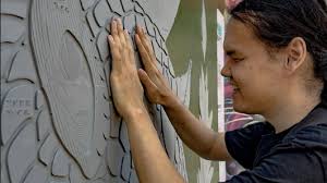 Artista que teve arte vandalizada em MS faz graffiti de tatu-canastra para  cego ver