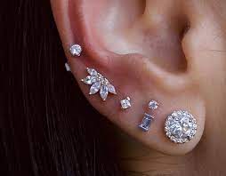 Amelie Vromet En Instagram We Upgraded Nancy S Ear Last Week And Looking At This Picture Legit Gives Me Chills All Piercings Were Done By Me Except For The