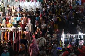 Isi dan huraian pengenalan jelaskan maksud ekonomi tradisional dan ekonomi dagangan ekonomi tradisional adalah ekonomi berasaskan sara diri melombong bercucuk tanam ekonomi tradisional dan ekonomi dagangan. Indonesia Go Id Geliat Ekonomi Ramadan Di Tengah Pandemi