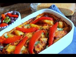 Des Pommes De Terre Au Four Une Recette Economique De Tous Les Jours Facile Et Rapide A Prep Recette Chou Pomme Recette Filet De Poulet Pomme De Terre Au Four
