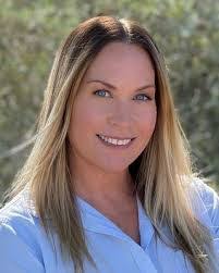 Terri Lockwood's Instagram, Twitter & Facebook