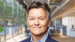 Bill Vickers donates $250 to Edward G. Cohen's campaign committee in April 