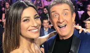 ( ezio greggio con la stessa battuta da 70 anni.) Ezio Greggio Biografia Carriera Moglie Figli Albania Patrimonio Romina