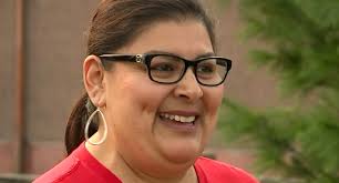 Retiran araña violinista de oído de mujer en Estados Unidos