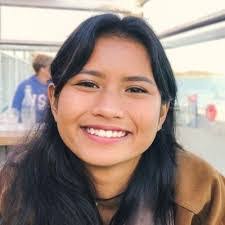 Isabella Dow's Instagram, Twitter & Facebook