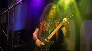 A trecut în neființă adi bărar, fondatorul și chitaristul trupei rock românești cargo. Liderul Trupei Cargo Adi BÄƒrar In Stare GravÄƒ La Terapie IntensivÄƒ DupÄƒ Ce S A Infectat Cu Covid