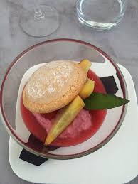 Avec lui chaque jour est une aventure gastronomique. Best Fusion Food Near Le Porge France