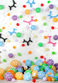Birthday Party Table Decorations Diy The Perfect Easy Diy Party Animal Photo Backdrop Use Balloon Animals Small Solid Colors And Bigge Balloon Birthday Themes Party Balloons Polka Dot Balloons