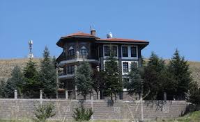 Bahcelinin Evi Ilk Kez Goruldu