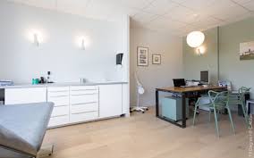 Cabinet De Dermatologie 19 Degres Decoration Bureau Decor Salle D Attente Cabinet
