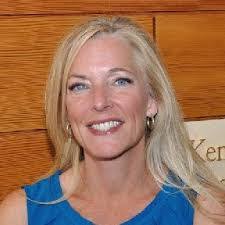 Kim Oates's Instagram, Twitter & Facebook