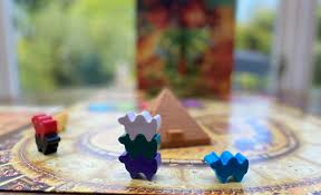 You can grab as many betting tickets as you want and there will be multiple legs of the race, and these bets are for the overall winners and losers of the race. Camel Up Second Edition Review Board Games Zatu Games Uk