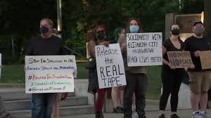 District attorney andrew womble said that the deputies who fatally shot andrew brown jr. Andrew Brown Video Raleigh Demonstrators Call For Andrew Brown Jr Shooting Bodycam Video Ahead Of Elizabeth City Hearing Abc11 Raleigh Durham
