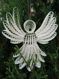 Basteln Mit Papierstreifen Quilling Engel Weiss Baumschmuck Flugel Basteln Basteln Mit Papierstreifen Weihnachten Basteln Mit Papierstreifen Und Weihnachtsengel Basteln