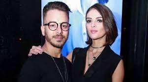 Monica benini é uma designer de joias, modelo e artista plástica brasileira nascida no rio grande do sul. Monica Benini Posa Com Seu Bebe Com Junior E Fala Da Amamentacao