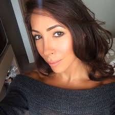 Julie Wiegand's Instagram, Twitter & Facebook