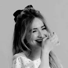 جنون أنثى متمرده