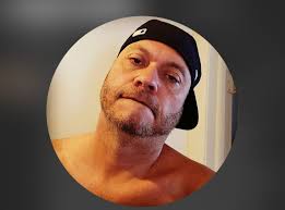 I always check someone's profile photo before I respond. ￼ nope, not worth  it.