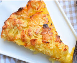 Ce Dessert Poitevin N Est Pas Aussi Celebre Que Le Broye Du Poitou Ou Le Tourteau Fromager Mais Il Merite Une Place Recette Facile Pomme Clafoutis Aux Pommes