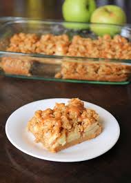 Easy Salted Caramel Apple Pie Bars Recipe In 2020 Granny Smith Apples Recipes Salted Caramel Apple Pie Recipe Using Caramels