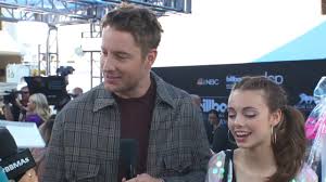 Justin Hartley Isabella Hartley Red Carpet Interview Bbmas 2019 Youtube Justin hartley with his daughter, isabella justice hartley.