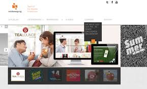 Ideally, each card includes a different item that the consumer may search from left to right. Design Tips For Well Crafted Slideshows And Image Carousels