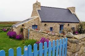 Visiter Sein Maison De Pecheur En 2020 Maison Bretagne Bretagne Maison Traditionnelle