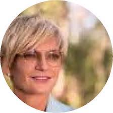 Caroline Schmitt's Instagram, Twitter & Facebook