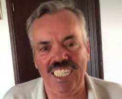 El risitas (real name juan joya borja, born on april 5th, 1956 in seville, spain) is a spanish actor and comedian, well known for his specific laughter. Cambio Radical Del Risitas Asi Luce Con Sus Nuevos Dientes Postizos F5 Seccion El Mundo