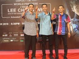 Biopic on malaysia's badminton icon datuk wira lee chong wei, starting with his early years as an aspiring young badminton player from bukit mertajam, all the way to becoming a world champion. Lee Chong Wei Joins 20k Badminton Fans For World Premiere Of The Lee Chong Wei Film Badmintonplanet Com