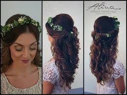 Boho Vintage Schlichte Frisur Locken Blumenkranz Makeup Haare Https Www Milano Hairdesign De Frisur Hochgesteckt Hochsteckfrisur Umstyling