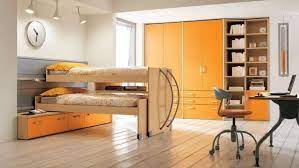 Approfitta della spedizione assicurata gratuita su tutti i prodotti, della garanzia totale che comprende il trasporto, il prodotto, la soddisfazione del cliente ed il reso gratuito per tutti gli ordini. Letti A Castello Scorrevoli Cameretta Legno E Arancio Letti A Castello Idee Per Decorare La Casa Design Della Camera Da Letto