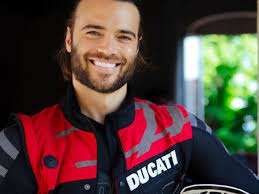 Dec 16, 2020 · release date: Giulio Berruti Parla Della Fidanzata Francesca Kirchmair Pendolare Per Amore