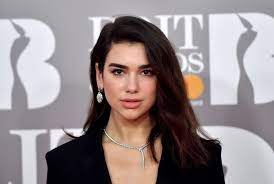 Dua lipa is an english singer, songwriter, and model. Album Debut Dua Lipa Raih Status Platinum Republika Online