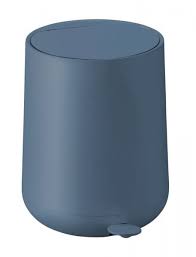deze zone denmark nova pedaalemmer is een stijlvolle prullenbak in je keuken badkamer of toilet blauw scandinavisch design nova
