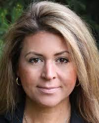 Whitney Floyd's Instagram, Twitter & Facebook