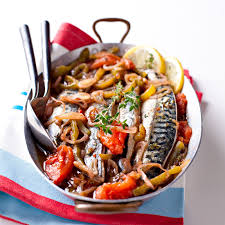 Decouvrez La Recette Maquereaux A La Basquaise Sur Cuisineactuelle Fr Maquereau Recette Recette Poisson Recette
