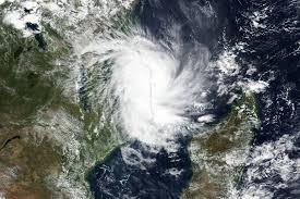 Novo ciclone atinge Moçambique um mês após catástrofe que matou ...
