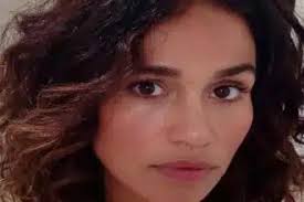 Menino salva a vida de irmã mais nova e vira herói da família