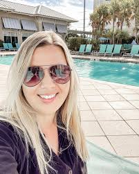 Beth Yeomans (@thatbethlife) • Instagram photos and videos