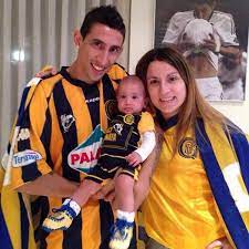 Origen apellido y genealogía di maria; Bruno On Twitter Imagenescanalla Angel Di Maria Y Su Familia Festejando El Triunfo Canalla Http T Co Ymhruwnrm4 Grande Angelito