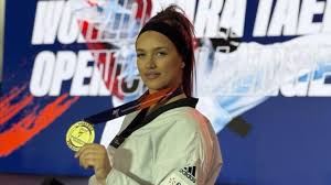 Με το χρυσό επιστρέφει απο την Ν. Κορέα, η Χάλκινη Παραολυμπιονίκης του Para  Taekwondo, Έλενα Παπασταματοπούλου - BEST TV Καλαμάτα