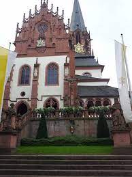 Malerische Kirche - Stiftsbasilika St. Peter und Alexander, Aschaffenburg  Reisebewertungen - Tripadvisor