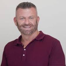 Andrew Viera's Instagram, Twitter & Facebook